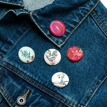 Load image into Gallery viewer, Christmas Set of pin buttons