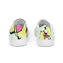 Load image into Gallery viewer, Mint Flower Women’s slip-on canvas shoes