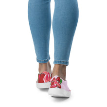 Load image into Gallery viewer, Selago Poinsettia Women’s slip-on canvas shoes