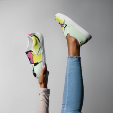 Load image into Gallery viewer, Mint Flower Women’s slip-on canvas shoes